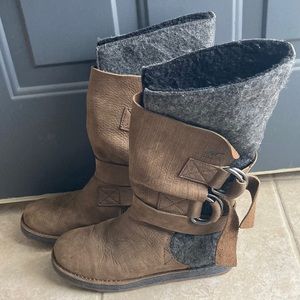 Sorel Blanket Boots